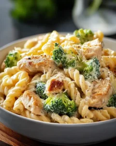 Cremige Hähnchen-Brokkoli-Pasta