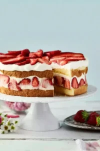 Erdbeer-Tiramisu-Torte