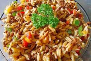 Kritharaki-Salat mit Hackfleisch