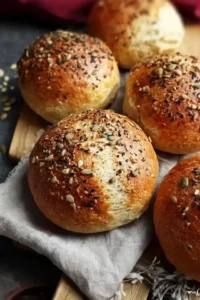 Körnerbrötchen mit Quark