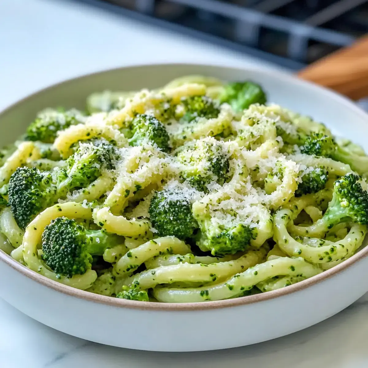 Leichte gesunde Brokkoli Pasta