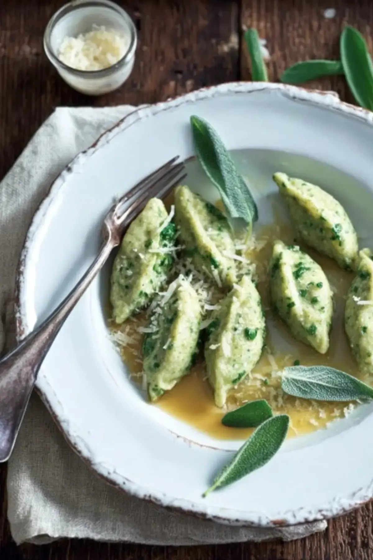 Malfatti mit brauner Butter und Salbei