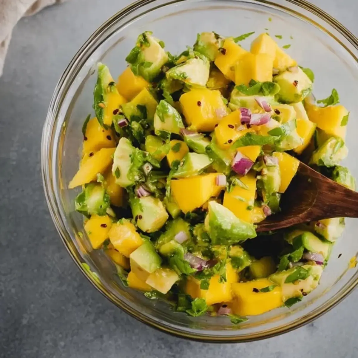 Mango Avocado Salat