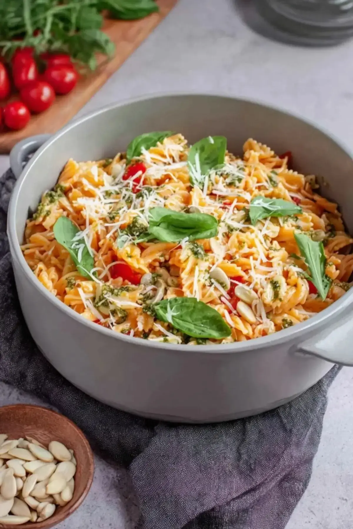 Nudelsalat mit Pesto und Rucola