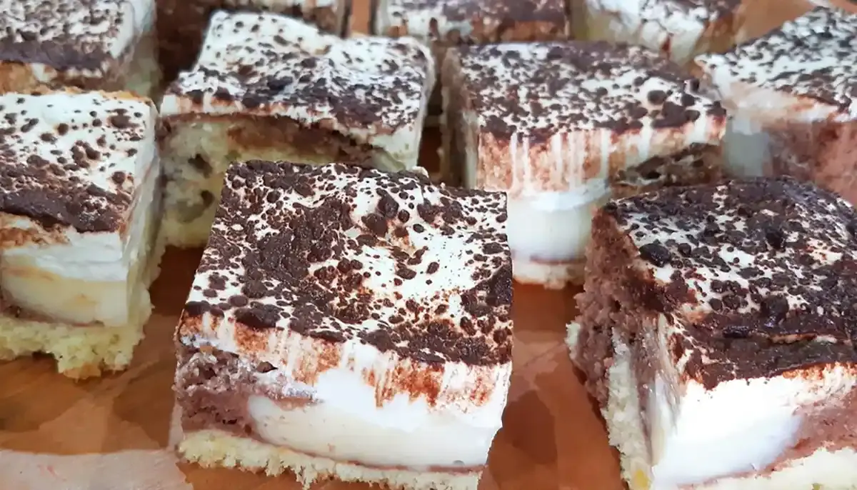 Puddingschnitten saure Sahne