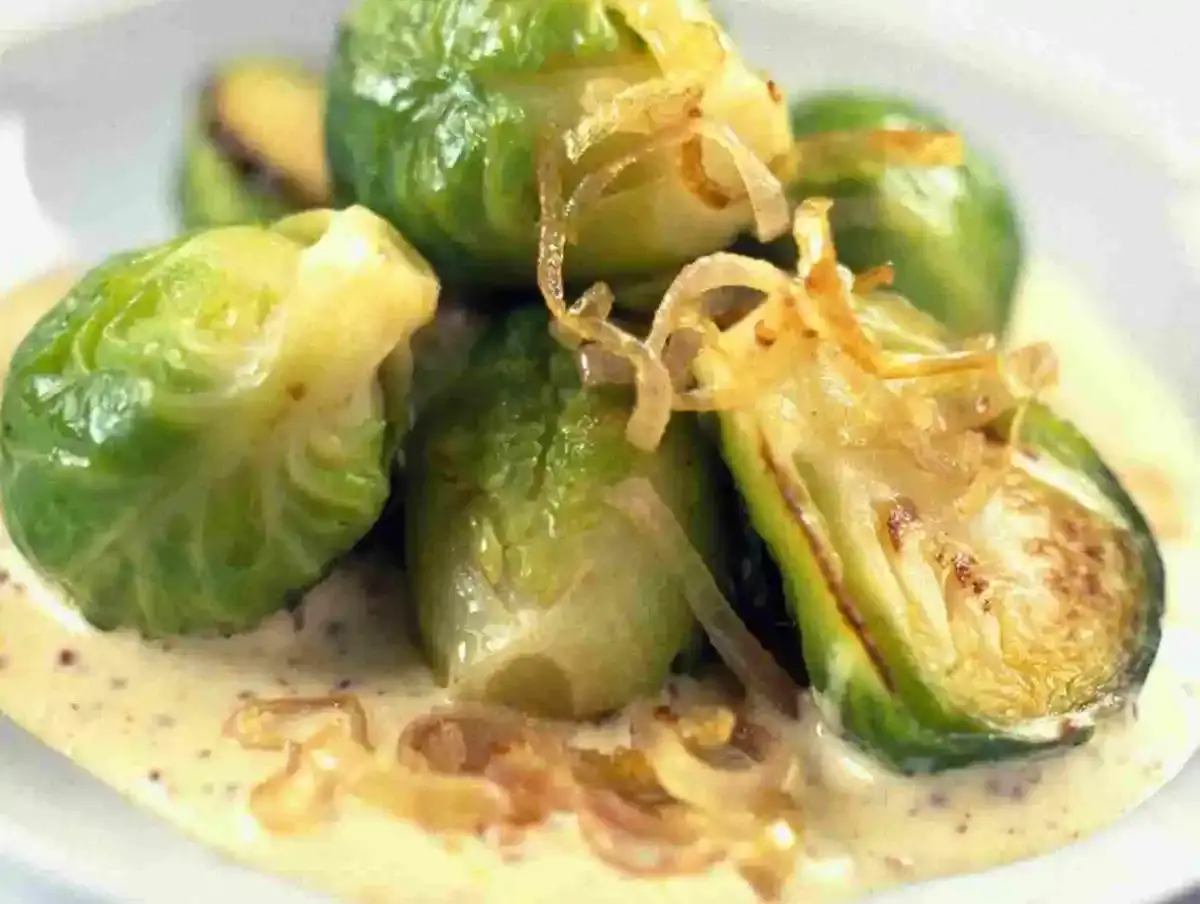 Rosenkohl mit Frischkyse und Senf