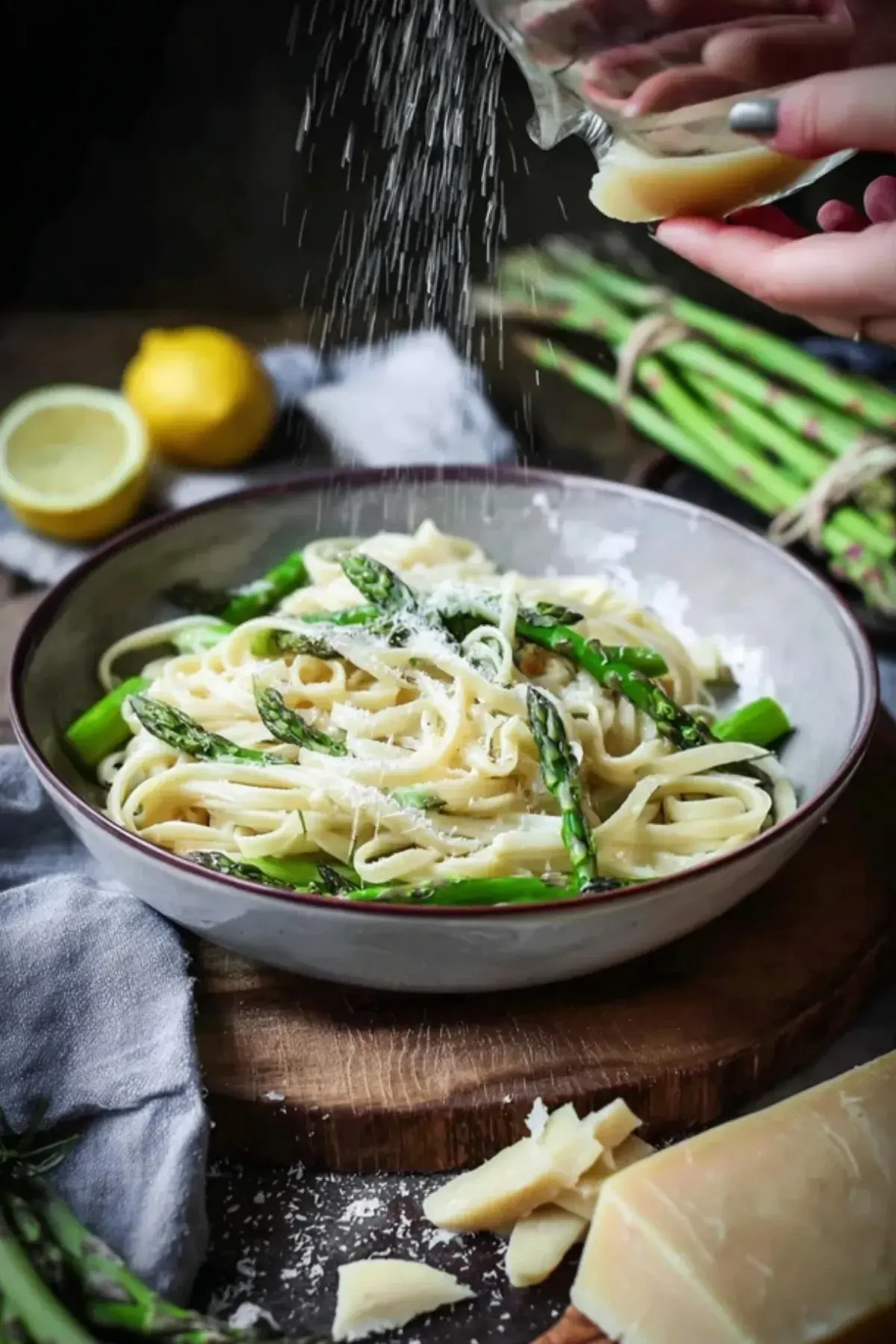 Zitronen Pasta mit grünem Spargel