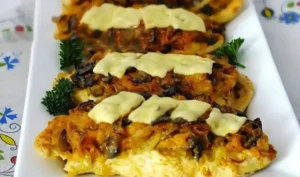 Überbackene Hähnchenbrustfilets mit Gemüse-Mayonnaise-Decke