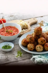 Hackbällchen in pikanter Tomatensoße