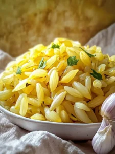 Aromatischer Knoblauch Kurkuma Reis