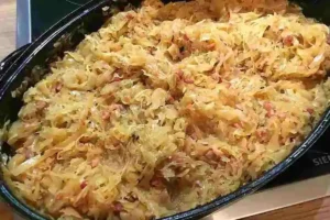 Einfaches Sauerkraut mit Kasseler und Kartoffeln