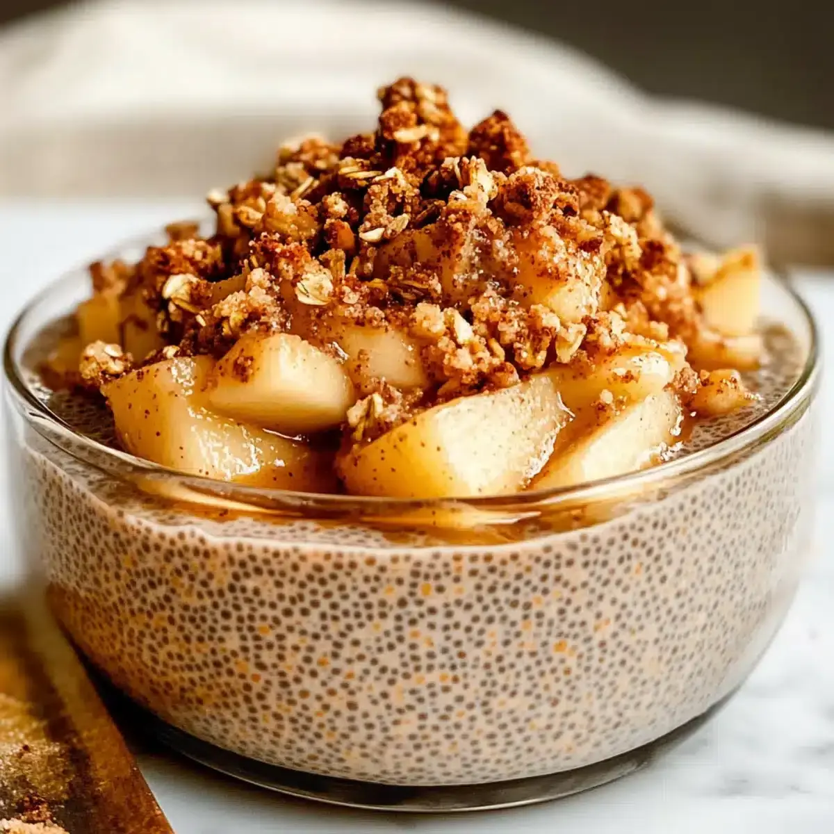 Apfel-Crumble-Chia-Pudding