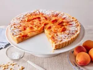 Aprikosen-Tarte mit Mandeln