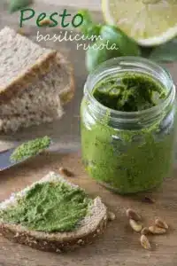Basilikum-Rucola-Pesto