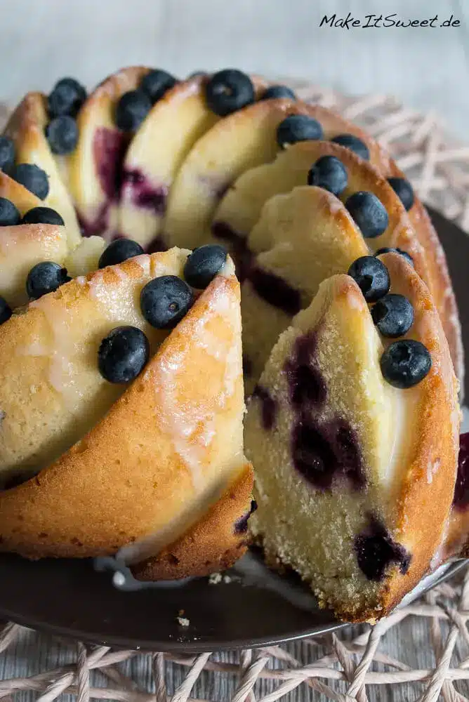 Gugelhupf mit Blaubeeren Zitrone Buttermilch