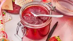 Quark-Grieß-Auflauf mit Erdbeeren