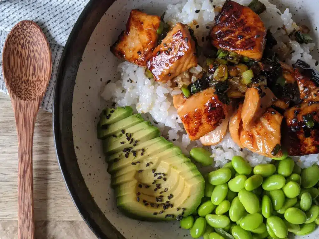 Teriyaki Lachs Sushi Bowl