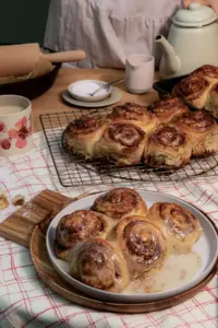 Ruby macht saftige Zimtschnecken