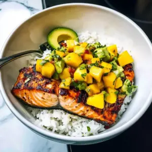 BBQ Lachs-Schalen mit Mango-Avocado-Salsa