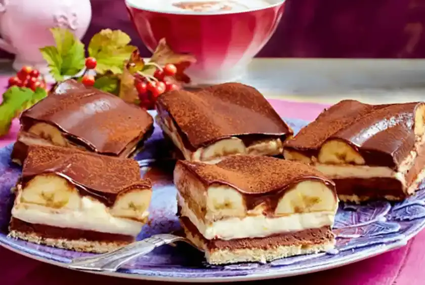 Banana Split Schnitten Rezept