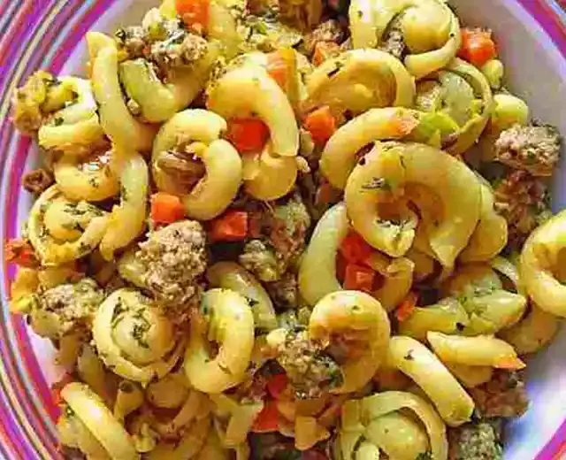 Curryrahmnudeln mit Hack