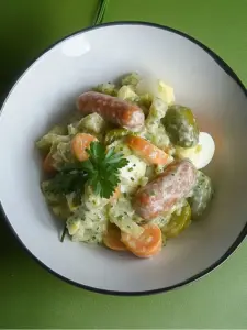 Authentischer DDR-Bockwurstsalat
