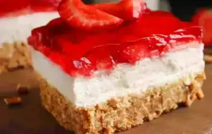 Fruchtiges Erdbeer Tiramisu ohne Backen