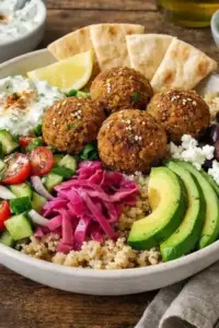 Griechische Falafel Protein Bowl