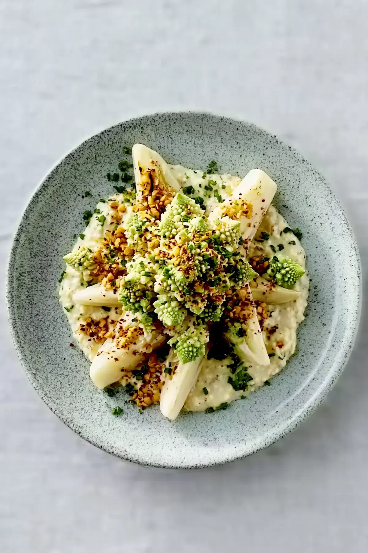 Kohlrabi mit Linsencreme