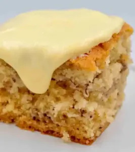 Marzipan-Nuss-Blechkuchen