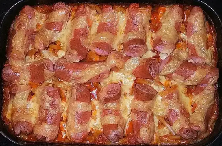 Makkaroni Würstchen Auflauf