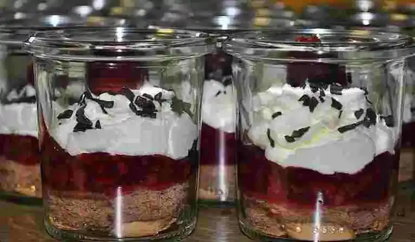 Schwarzwälder Kirsch Dessert