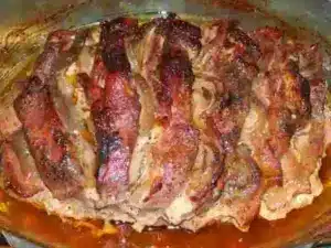 Gefüllter Schweinenacken aus dem Ofen