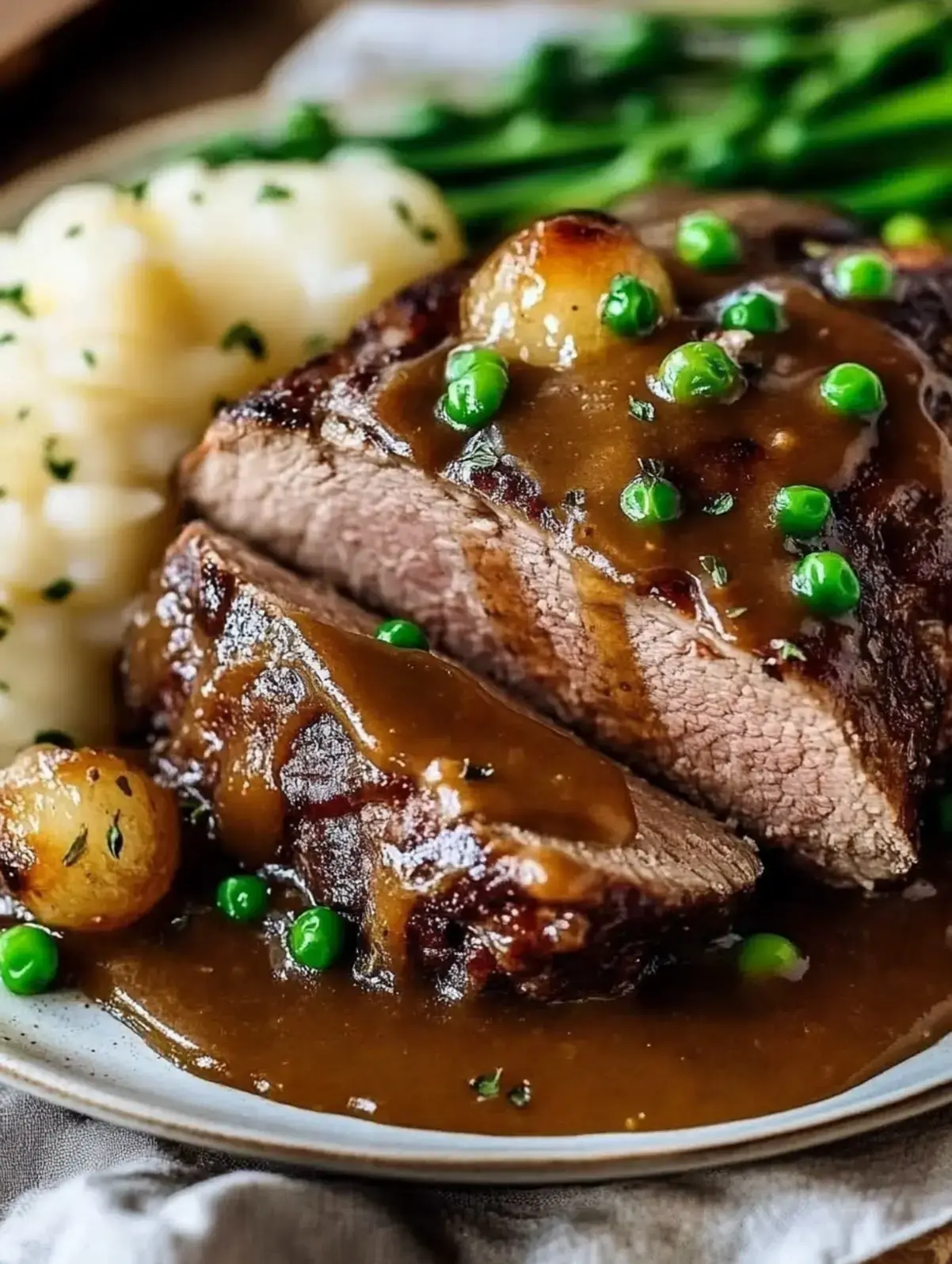 saftiger Hackbraten mit Zwiebeln