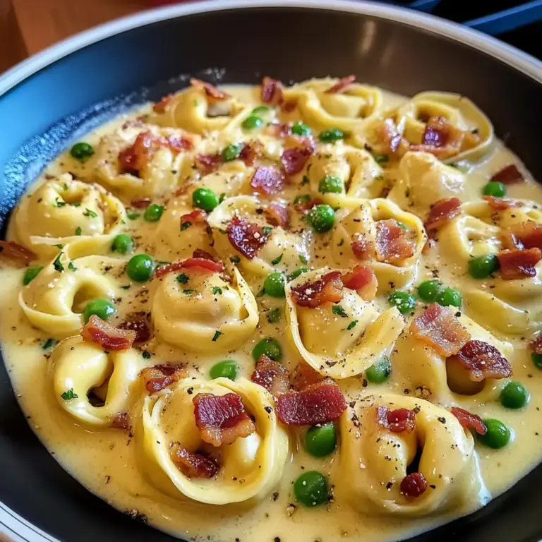 Cremige italienische Tortellini Carbonara für Genießer